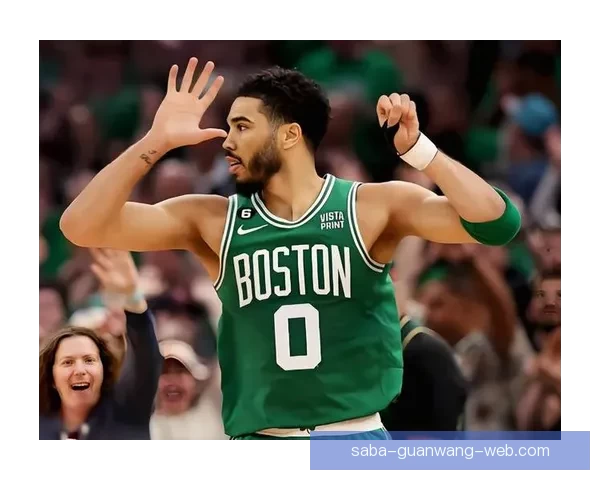 塔图姆用伤后恢复表现回应质疑 布朗透露队内会议达成一致决定以他为进攻核心